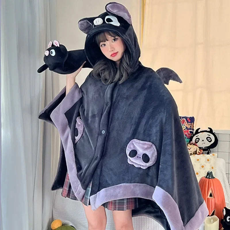 Cape Kawaii Bat en Polaire - Poncho d'Hiver Anime avec Capuche
