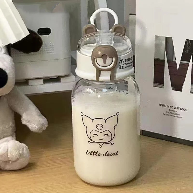 Gourde Kawaii Sanrio - Bouteille Transparente avec Paille 600ML