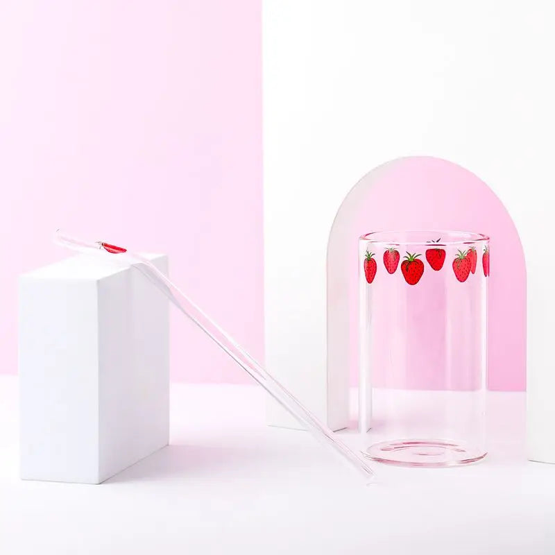 Verre Kawaii en Verre Fraise avec Paille - NANA