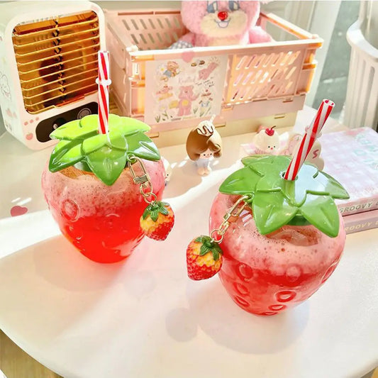 Gourde Kawaii Fraise 500ML - Bouteille avec Paille