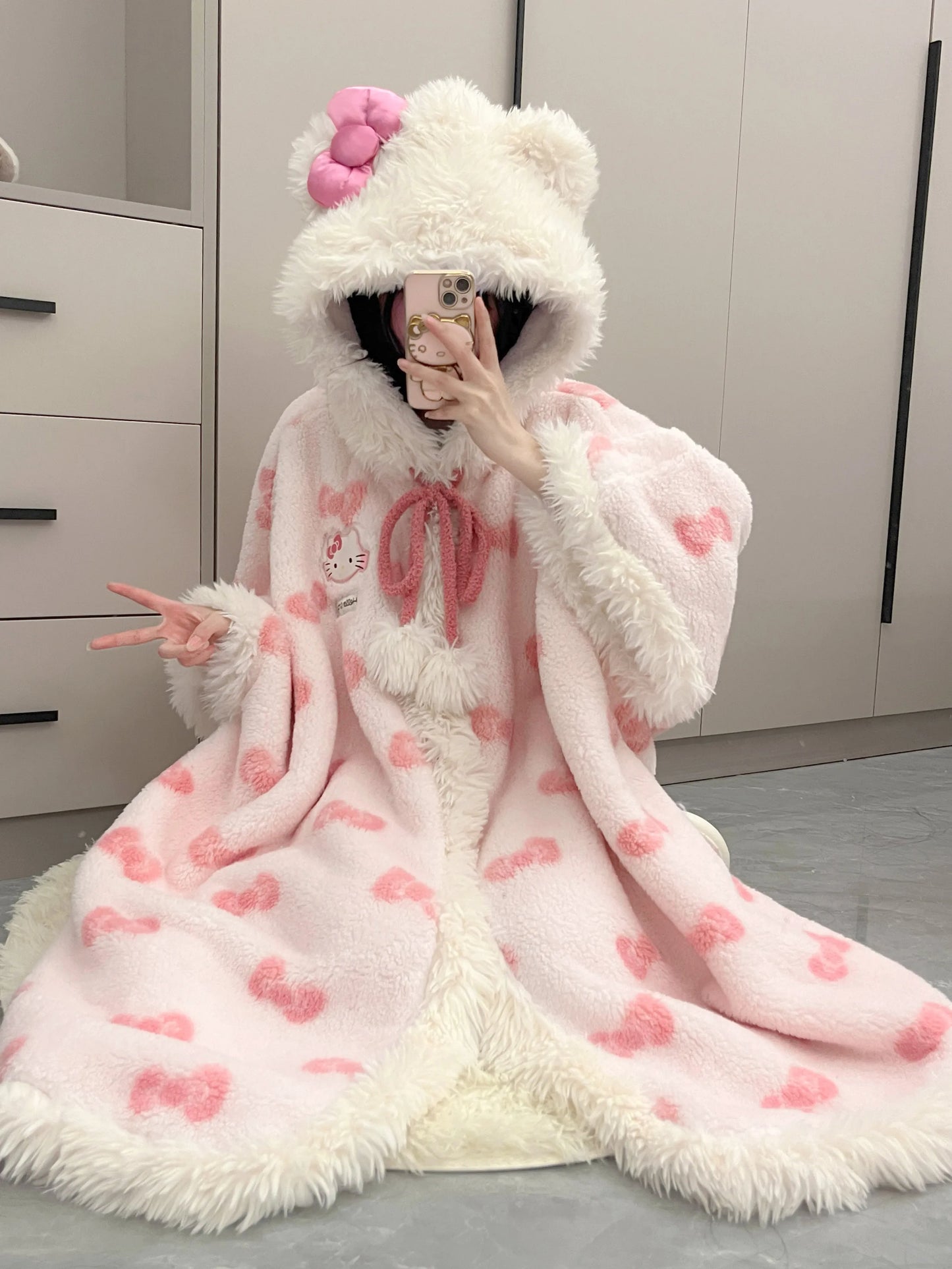 Peignoir Kawaii Hello Kitty en Velours - Doux & Chaud