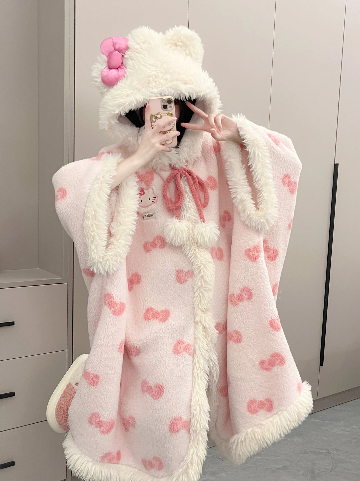 Peignoir Kawaii Hello Kitty en Velours - Doux & Chaud